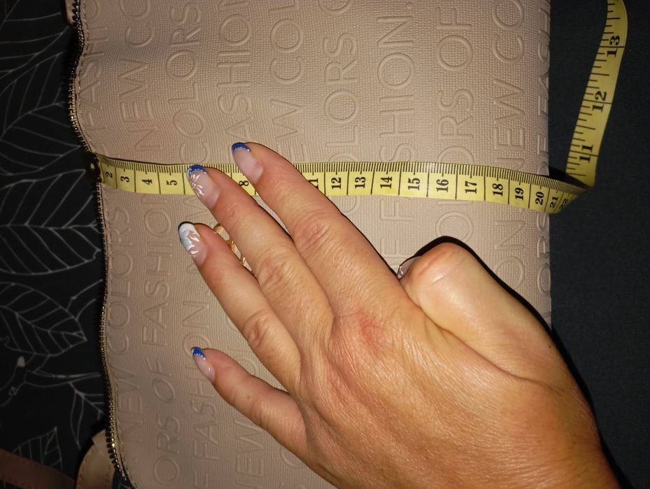 Дамска малка чанта 30лв.