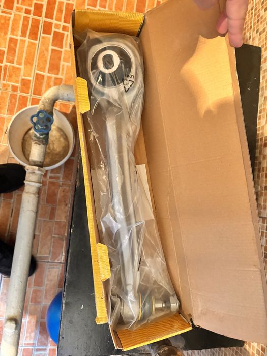 Продам рычаги на 211 мерседес.