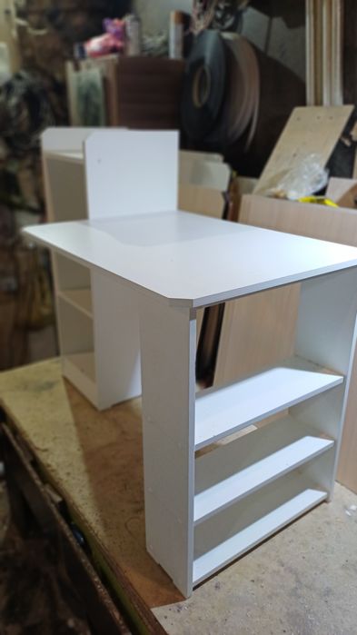 Стол письменный.новый.