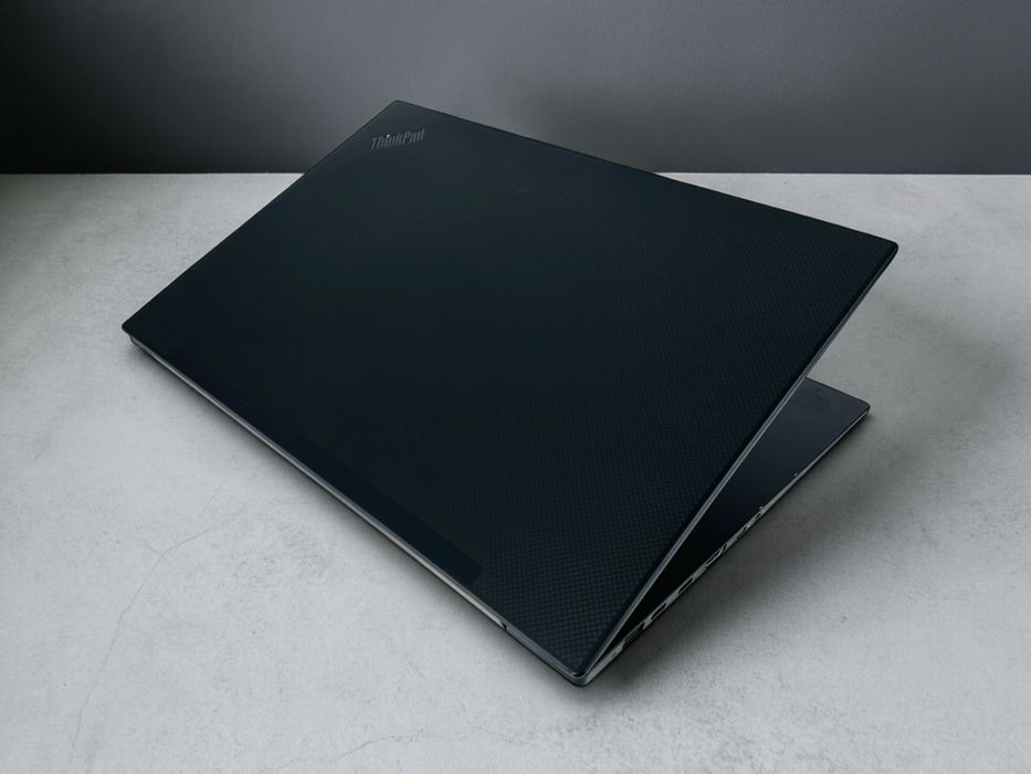 Лаптоп Lenovo ThinkPad P1 Gen 2 15" 4K i7-9850H 16RAM 512GB Quadro T1000 4GB Гаранция!