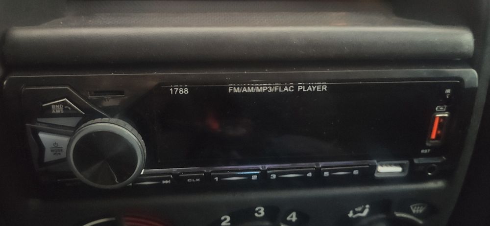 Автомагнитола с Bluetooth