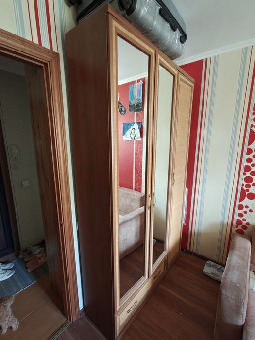 Продам Шкаф в спальню