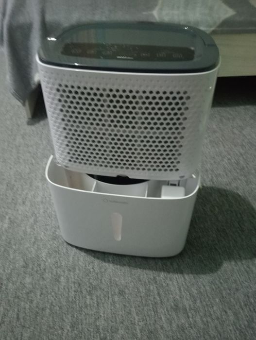 Dezumidificator cameră