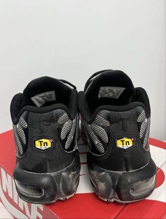 Продаю кроссовки Nike Air Max Plus (TN)