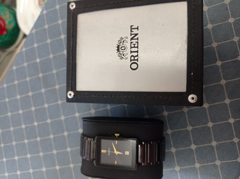 Часы  кварцевые мужские