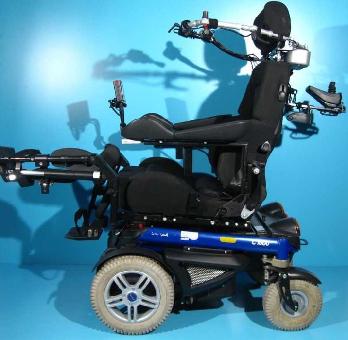 Carucior electric actionat cu gura Otto Bock C1000