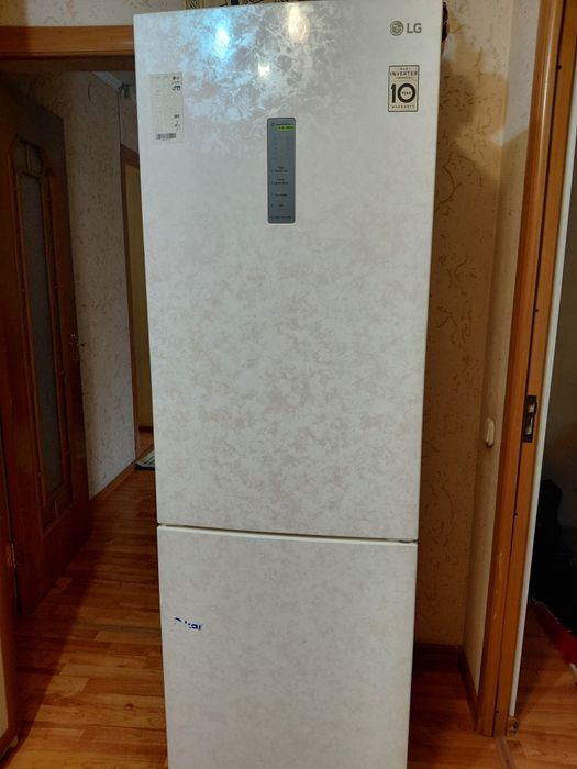Продам холодильник LG