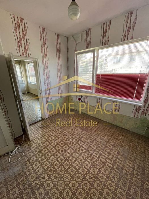 Етаж от къща за ремонт