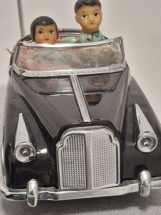 Masinuta veche de tabla China