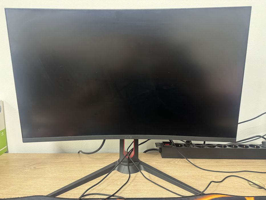 Monitor 27” Rulls 165hz curved
