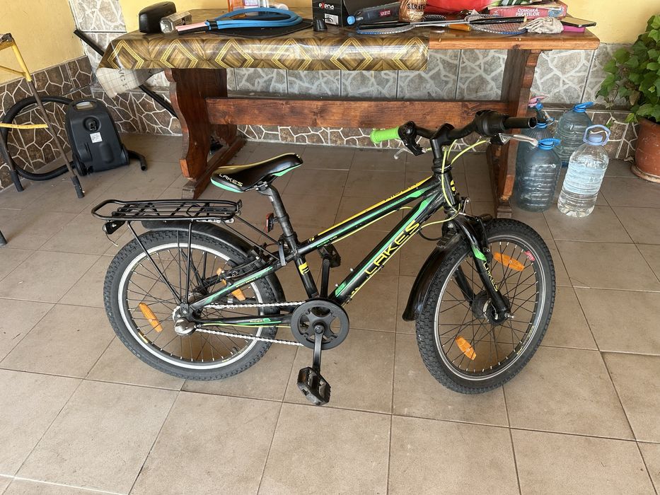 Vand bicicleta pentru copiii de 20 “ Lakes