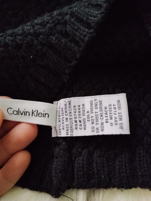 Зимна шапка Calvin Klein