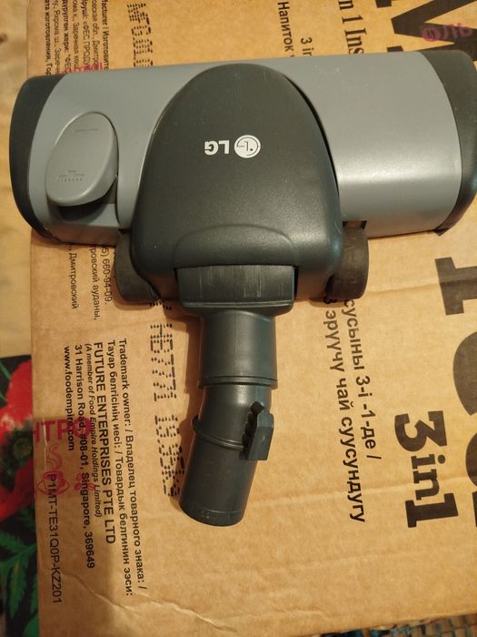 Щётка для пылесоса новая.