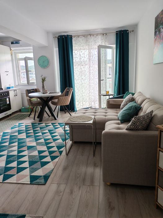 Vând apartament cu două camere
