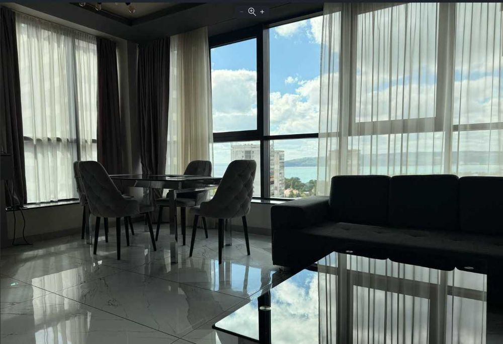 Дава се под наем Тристаен апартамент в Варна, Бриз - 120 кв.м за 1581 € - Снимка #2