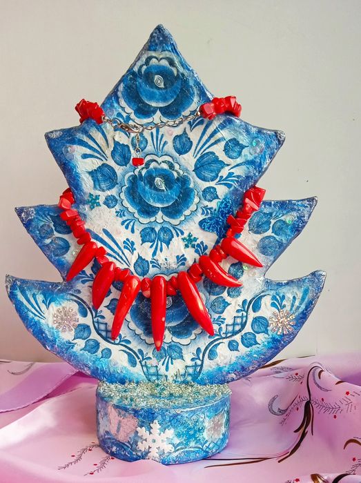 Коралловые бусы оригинальные