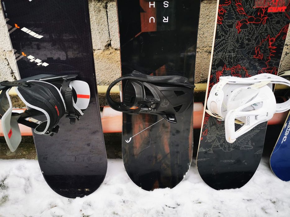 Vand placa placi snowboard in stare buna