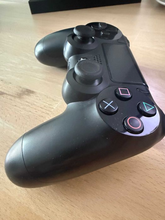 DualShock 4 (Sony Playstation 4)