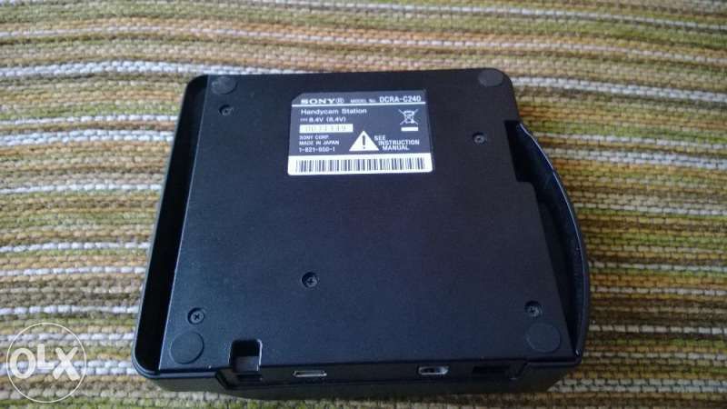 Продавам Докинг станция на Сони / Sony Handycam Station