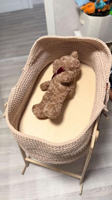 Продам люльку вязанную