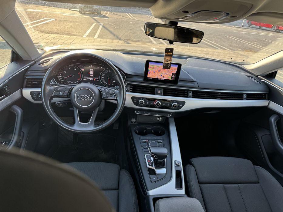 Vand Audi A5 istoric complet Reprezentanta audi