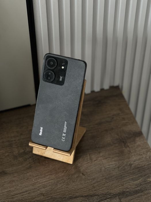 Продается телефон Redmi 13 c 8гб/256гб