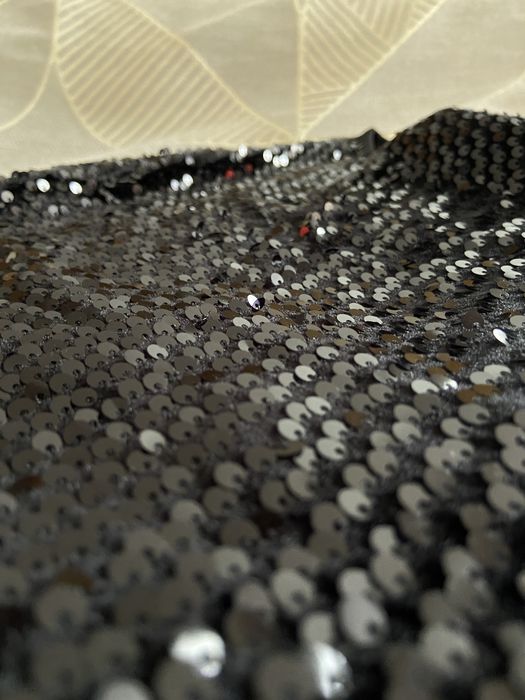 Продам костюм двойку для девочки