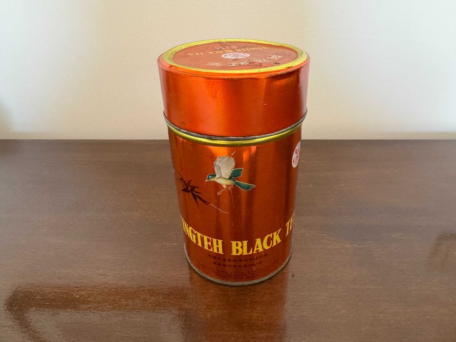 Стари западни ретро винтидж метални дървени кожени пластмасови кутии