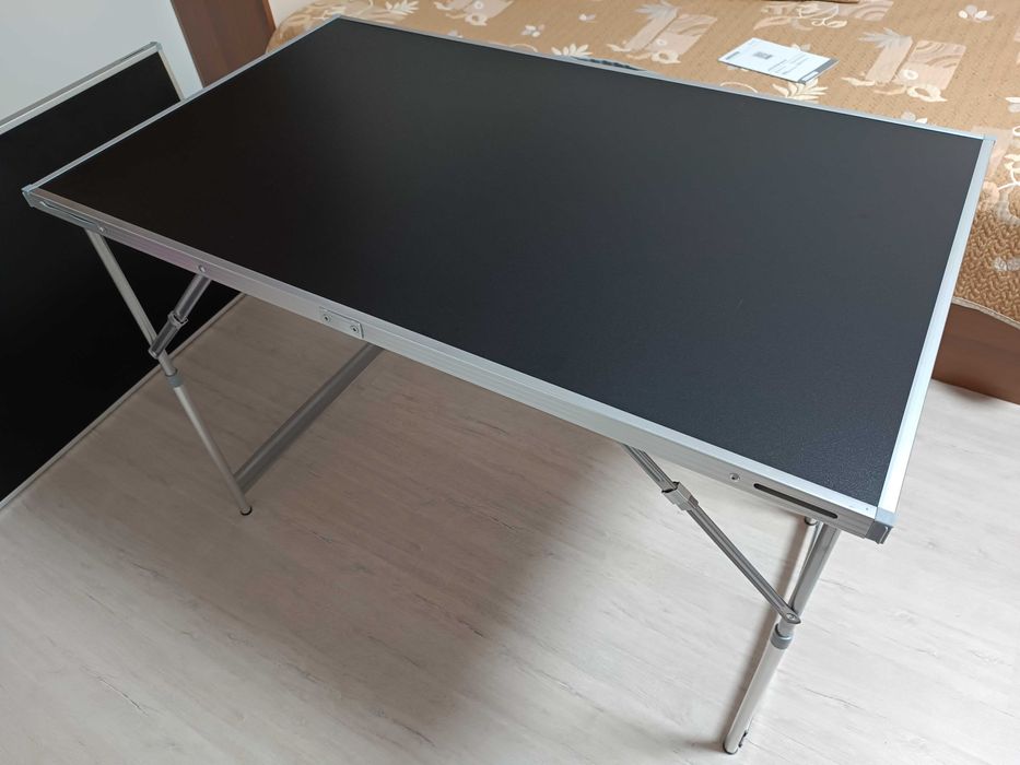 Къмпинг маса - преносима/олекотена със сгъваеми  крака