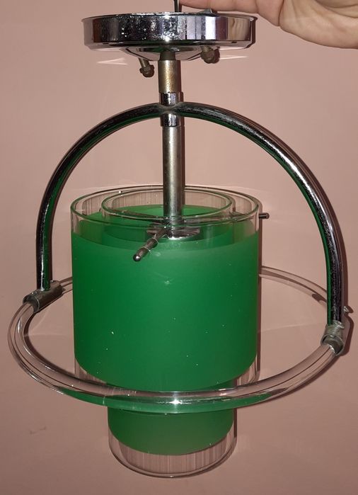 Срочно продам люстру