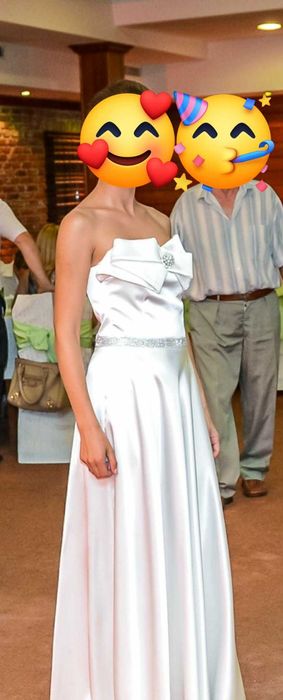 Сватбена рокля от сатен