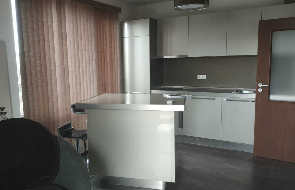 Дава се под наем Четиристаен апартамент в Пловдив, Център - 99 кв.м за 204 € - Снимка #11