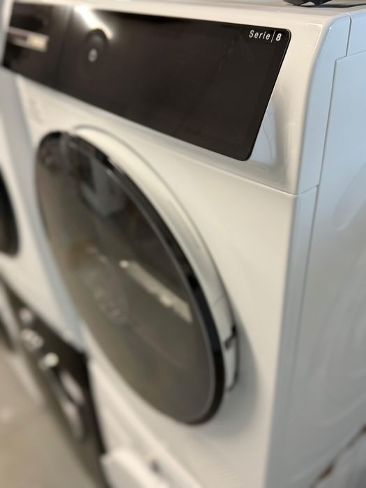 Uscător de rufe cu pompă de căldură Bosch WQB245B40