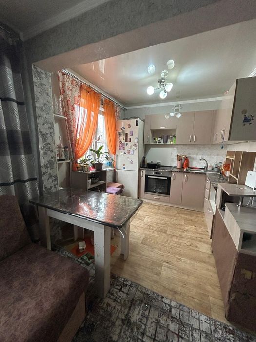 Продаётся 2-х на " 45-й аптеке"