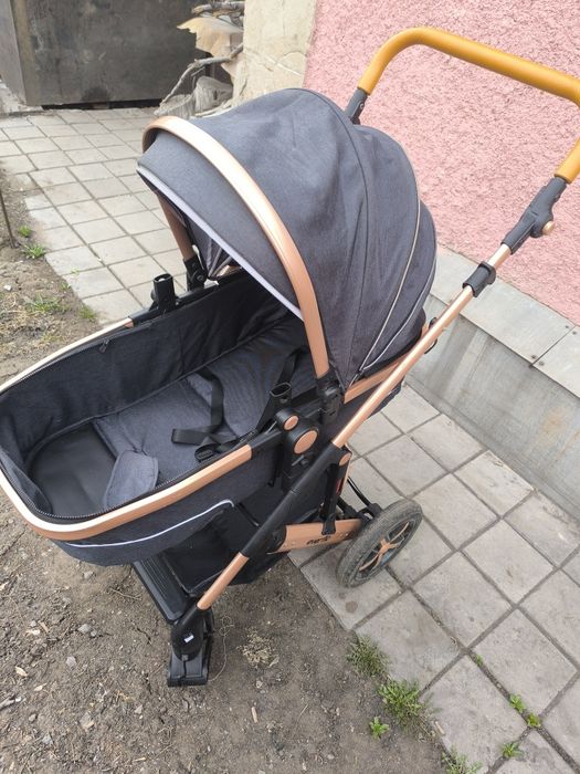 Продам коляску б/у