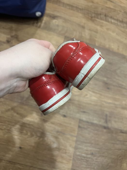 Продам детские кеды