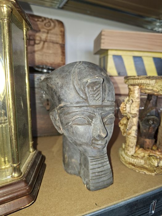 Статуетки внос от Франция