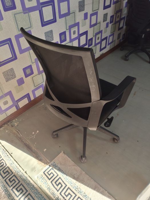 Продается кресло офисное