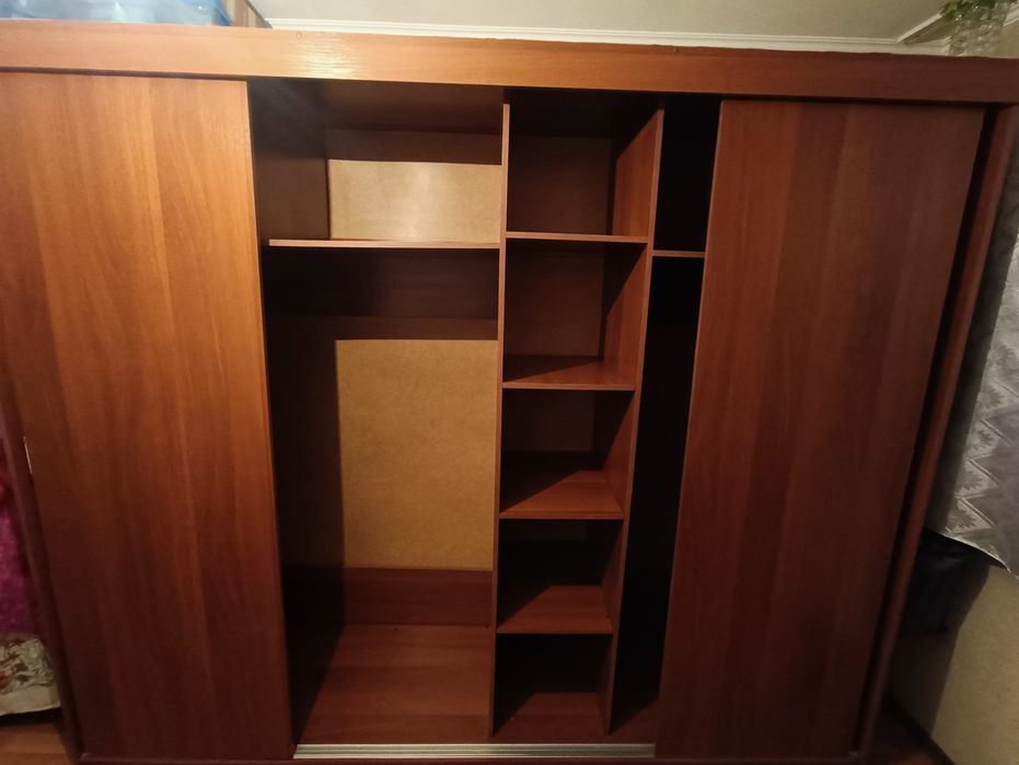 Продам шкаф-купе