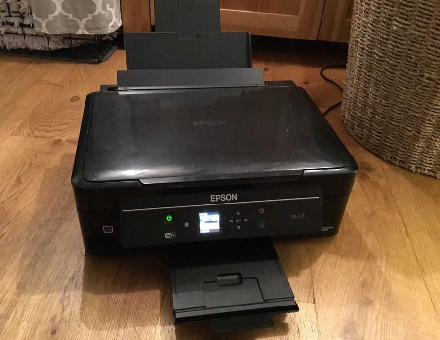 Wi-Fi струйный цветной МФУ принтер Epson XP-340 / печатает хорошо