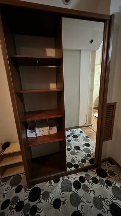 Продам шкаф для прихожей