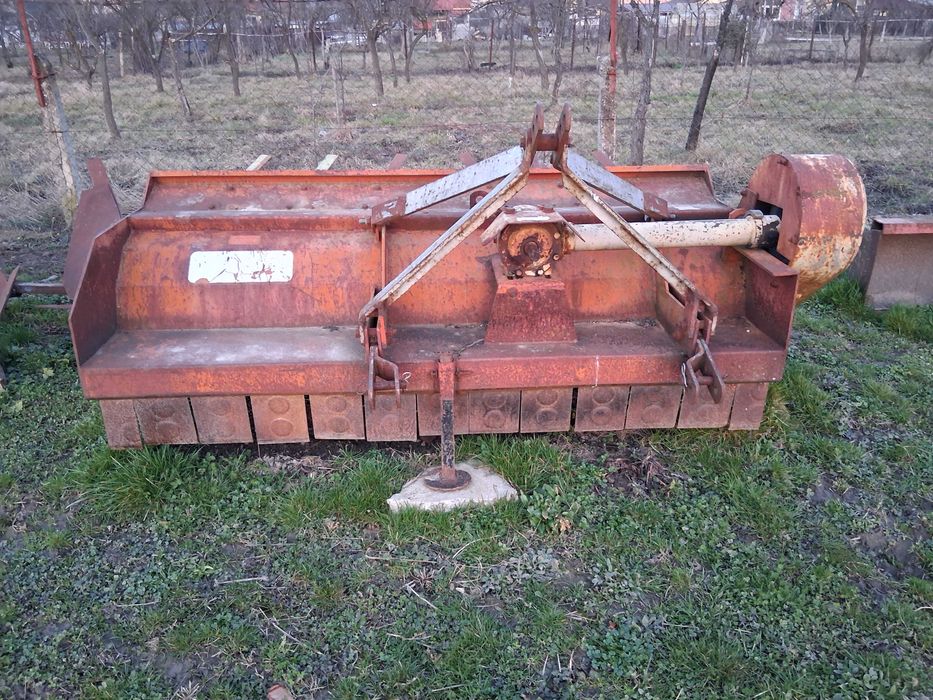 Tocătoare resturi vegetale