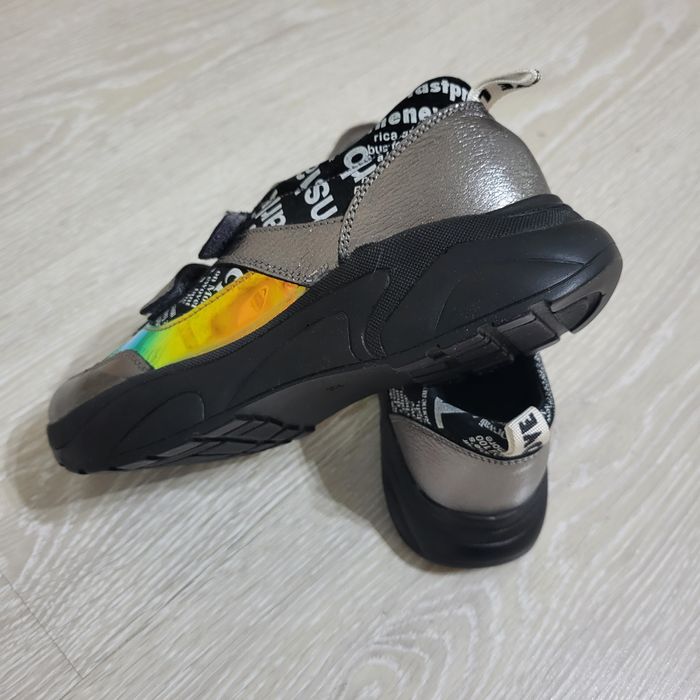 Продам кроссовки 35 размер