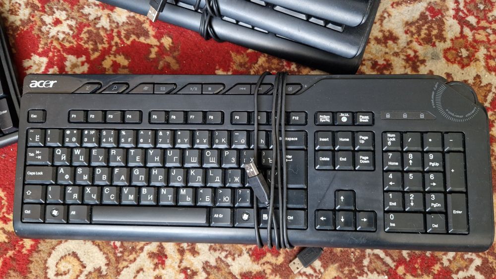 Продам клавиатура б/у