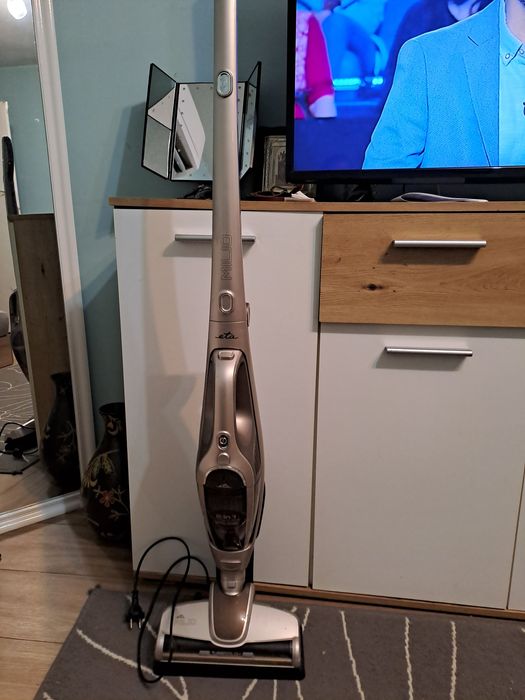 Акумолаторна прахосмукачка Eta 18V