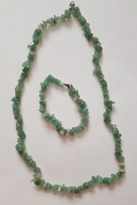 Украшения из нефрита.