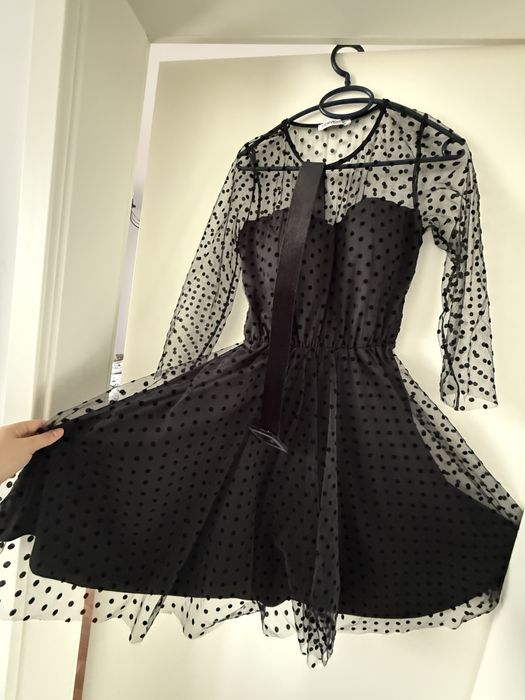 Rochii elegante purtate de 2 ori fiecare