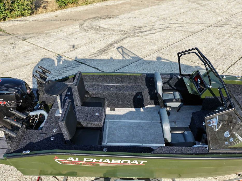 Barca Alphaboat M580 cu motor Mercury F115 XS PRO