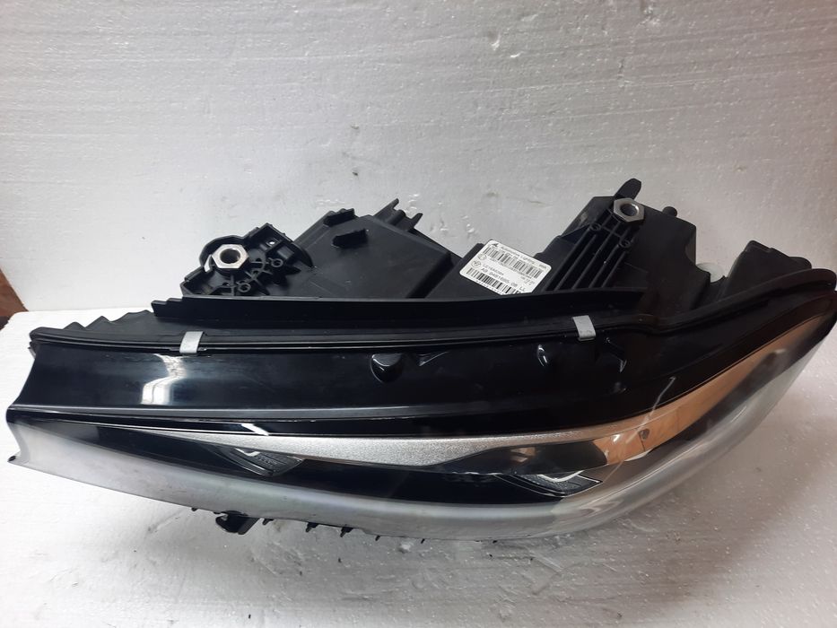 Far bmw G20 G21 seria 3 full led  an 2019-2022 stanga