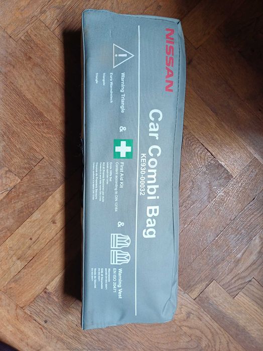 NISSAN автоаптечка, триъгълник, жилетки